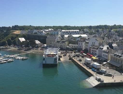 Vue du port du Palais, point de départ de l'aventure